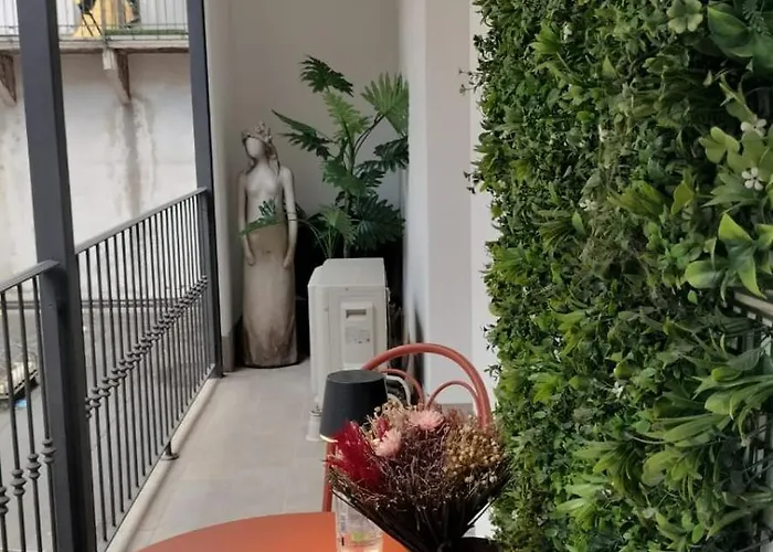 Juliet\'S Neighbours- Luxury Apartment